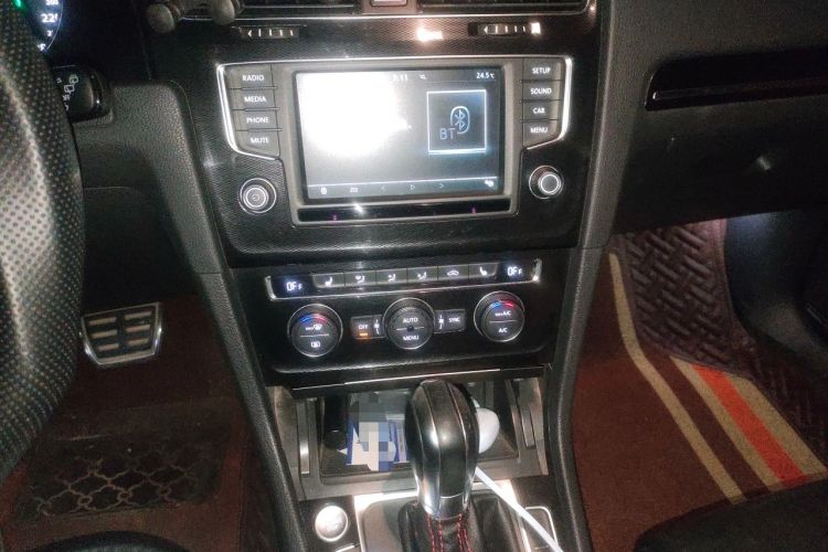 Used Volkswagen Golf GTI 2016 2.0 TSI GTI Audio And AC Panel