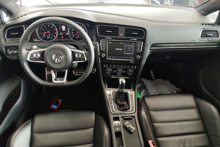 Used Volkswagen Golf GTI 2016 2.0 TSI GTI Center Console