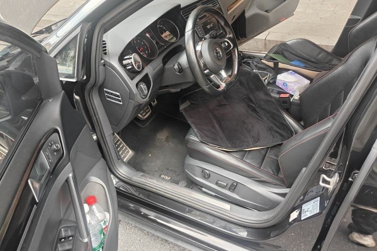 Used Volkswagen Golf GTI 2016 2.0 TSI GTI Driver Seat