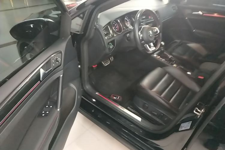 Used Volkswagen Golf GTI 2016 2.0 TSI GTI Driver Seat