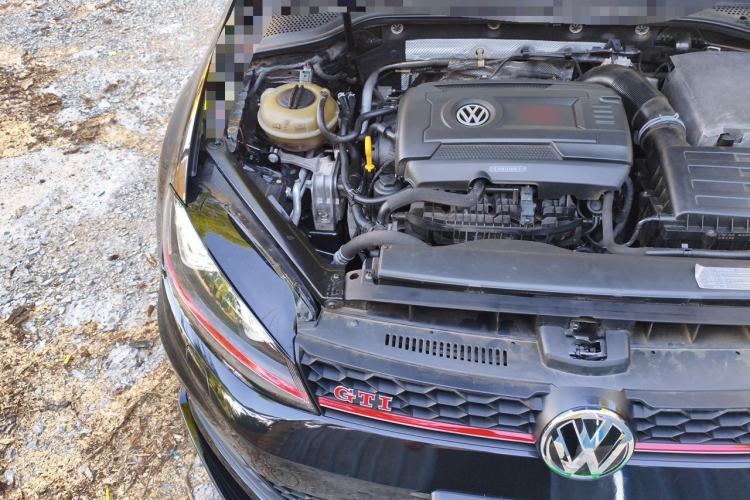 Used Volkswagen Golf GTI 2016 2.0 TSI GTI Engine Bay Right