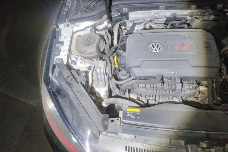 Used Volkswagen Golf GTI 2016 2.0 TSI GTI Engine Bay Right