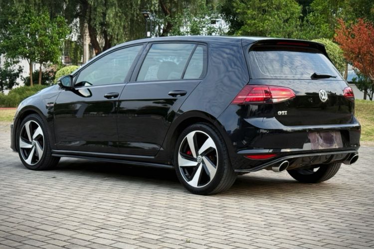 Used Volkswagen Golf GTI 2016 2.0 TSI GTI Exterior 6