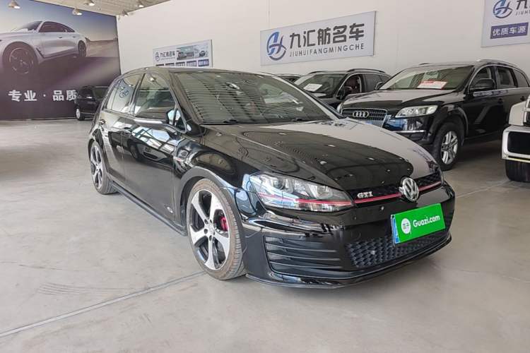 Used Volkswagen Golf GTI 2016 2.0 TSI GTI Front Right 45 Deg