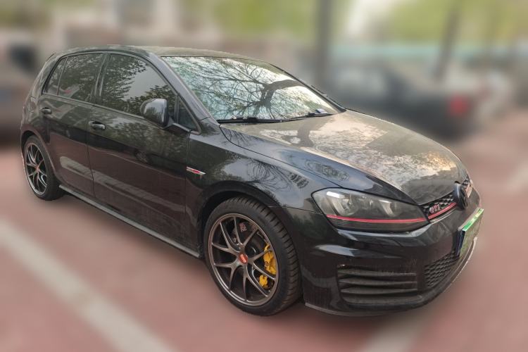 Used Volkswagen Golf GTI 2016 2.0 TSI GTI Front Right 45 Deg