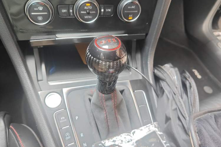 Used Volkswagen Golf GTI 2016 2.0 TSI GTI Gear Lever