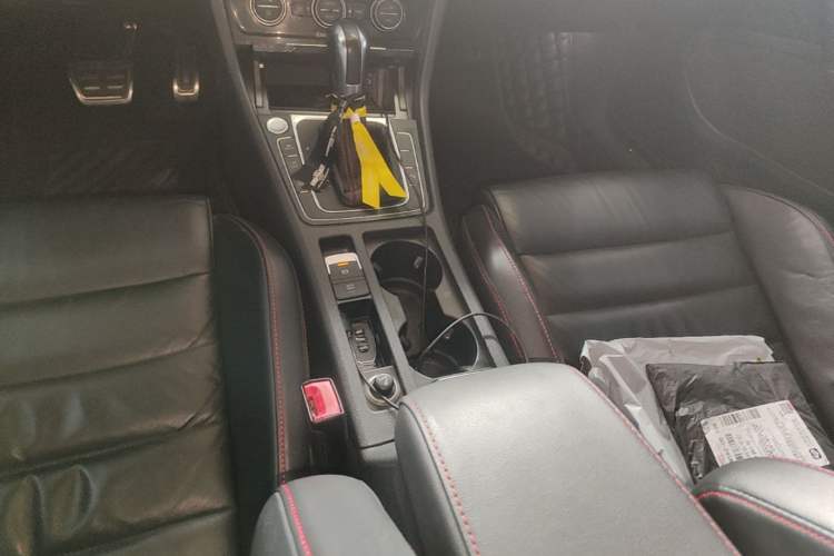 Used Volkswagen Golf GTI 2016 2.0 TSI GTI Gear Lever