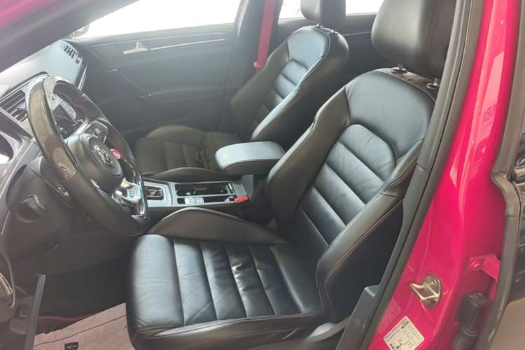Used Volkswagen Golf GTI 2016 2.0 TSI GTI Left Front Seat