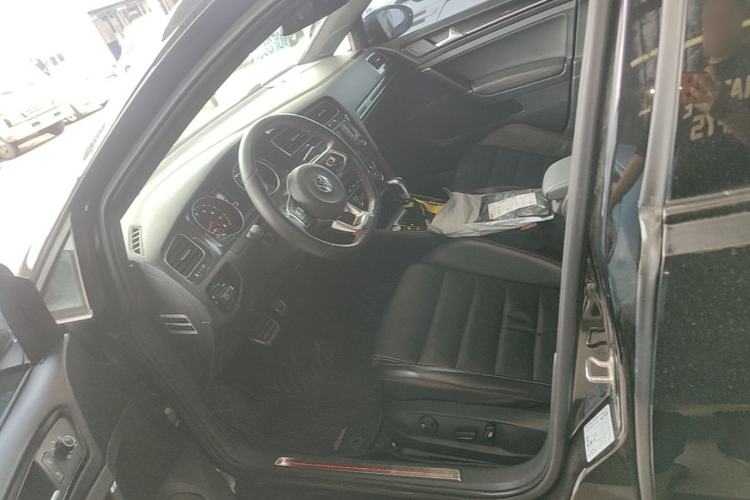 Used Volkswagen Golf GTI 2016 2.0 TSI GTI Left Front Seat