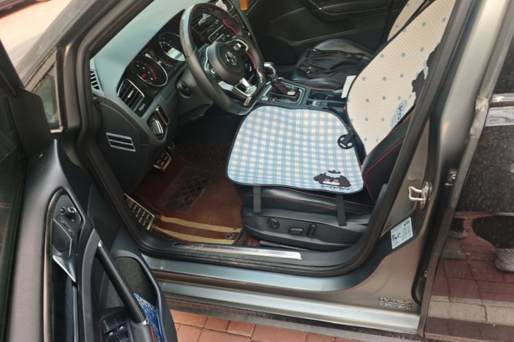 Used Volkswagen Golf GTI 2016 2.0 TSI GTI Left Front Seat