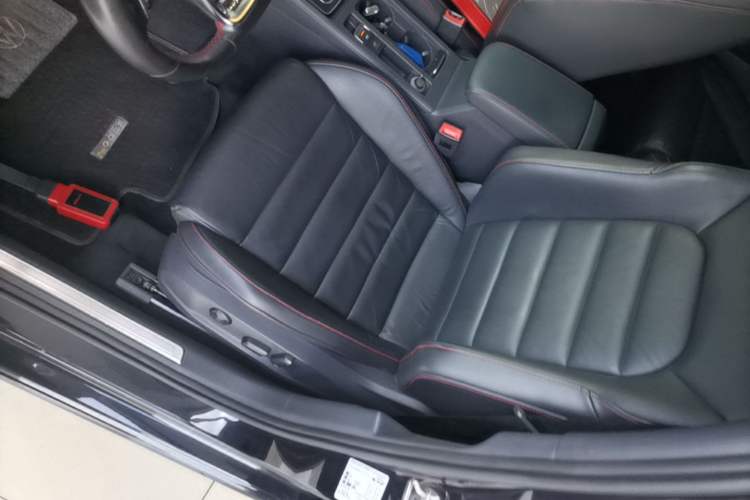 Used Volkswagen Golf GTI 2016 2.0 TSI GTI Left Front Seat