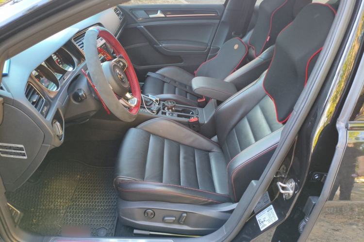 Used Volkswagen Golf GTI 2016 2.0 TSI GTI Left Front Seat