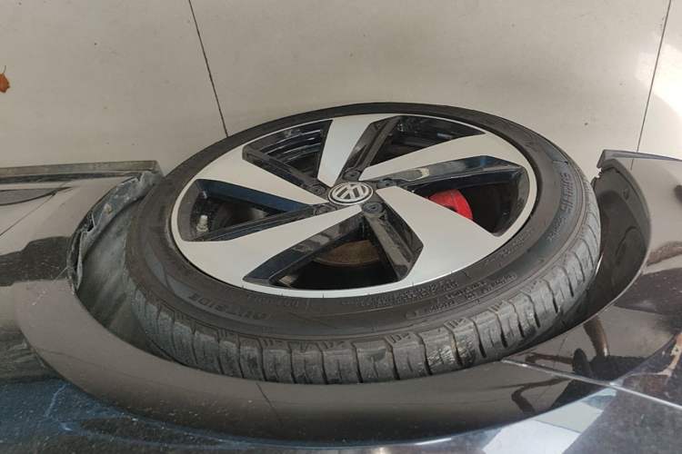 Used Volkswagen Golf GTI 2016 2.0 TSI GTI Left Front Wheel Hub