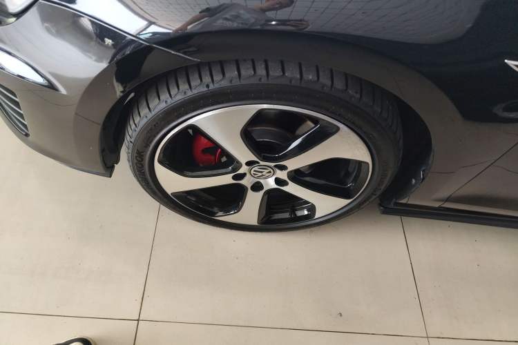 Used Volkswagen Golf GTI 2016 2.0 TSI GTI Left Front Wheel Hub