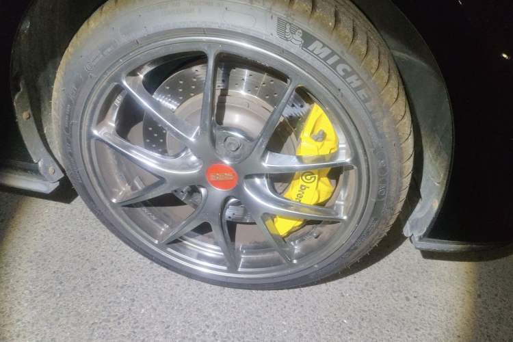 Used Volkswagen Golf GTI 2016 2.0 TSI GTI Right Front Wheel Hub