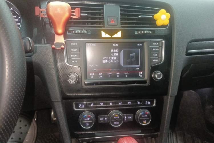 Used Volkswagen Golf GTI 2016 2.0 TSI GTI Audio And AC Panel