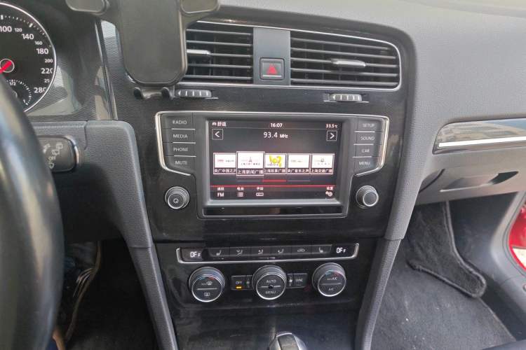 Used Volkswagen Golf GTI 2016 2.0 TSI GTI Audio And AC Panel