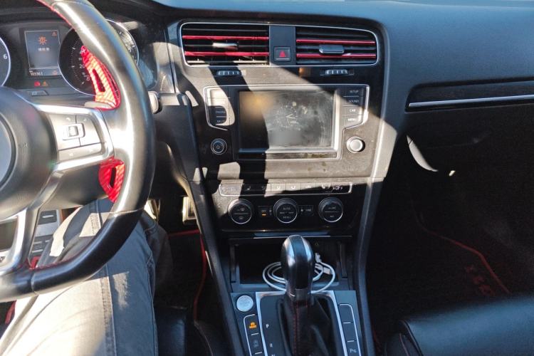 Used Volkswagen Golf GTI 2016 2.0 TSI GTI Audio And AC Panel