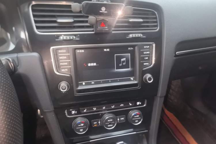 Used Volkswagen Golf GTI 2016 2.0 TSI GTI Audio And AC Panel
