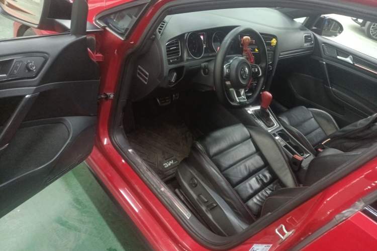 Used Volkswagen Golf GTI 2016 2.0 TSI GTI Driver Seat