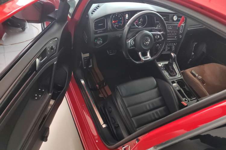 Used Volkswagen Golf GTI 2016 2.0 TSI GTI Driver Seat