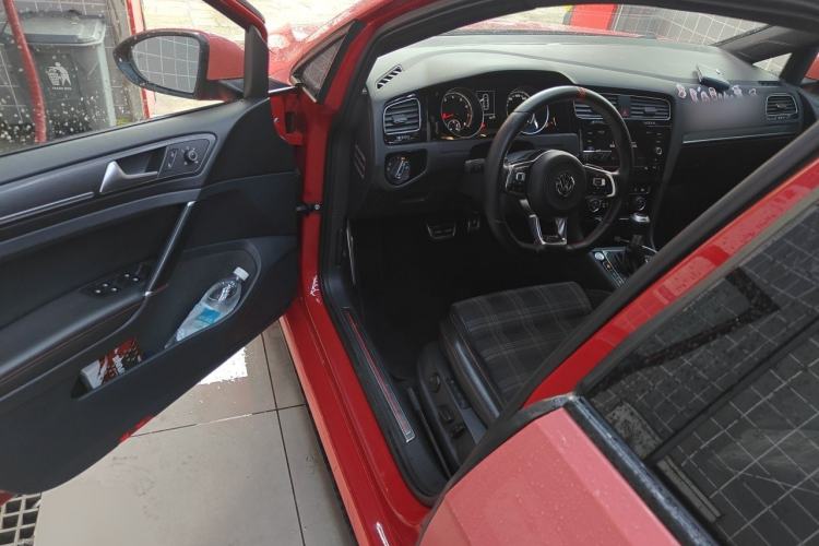 Used Volkswagen Golf GTI 2016 2.0 TSI GTI Driver Seat