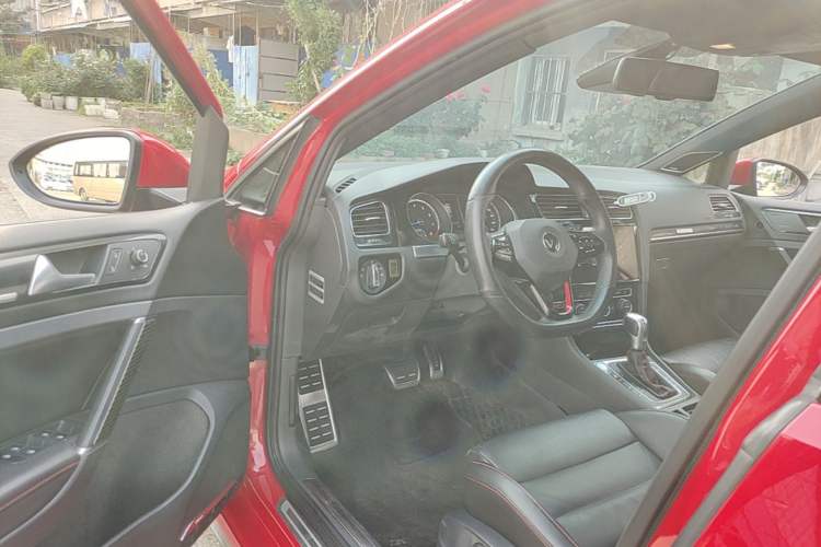 Used Volkswagen Golf GTI 2016 2.0 TSI GTI Driver Seat