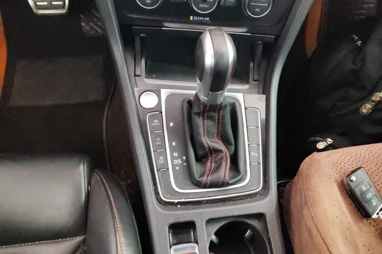 Used Volkswagen Golf GTI 2016 2.0 TSI GTI Gear Lever