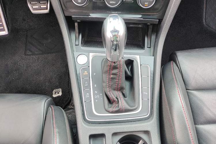 Used Volkswagen Golf GTI 2016 2.0 TSI GTI Gear Lever