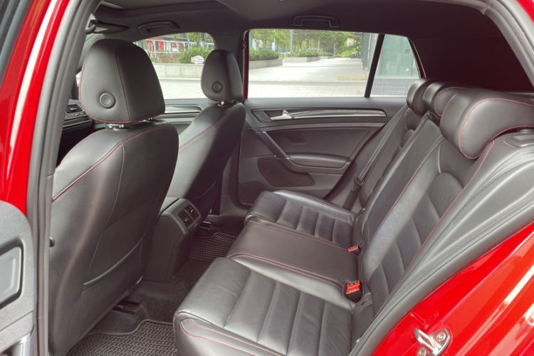 Used Volkswagen Golf GTI 2016 2.0 TSI GTI Interior 2
