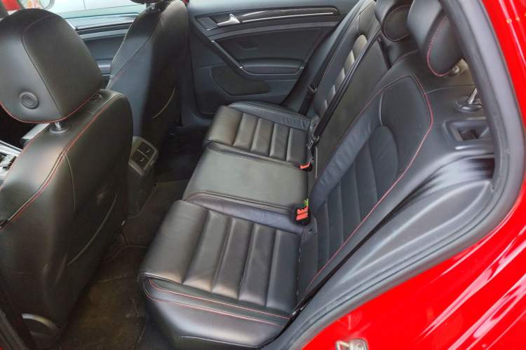 Used Volkswagen Golf GTI 2016 2.0 TSI GTI Interior 4