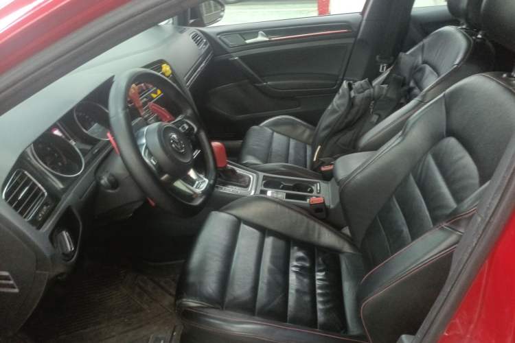 Used Volkswagen Golf GTI 2016 2.0 TSI GTI Left Front Seat
