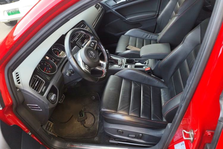 Used Volkswagen Golf GTI 2016 2.0 TSI GTI Left Front Seat