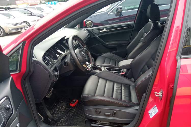 Used Volkswagen Golf GTI 2016 2.0 TSI GTI Left Front Seat
