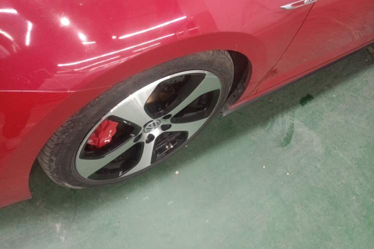 Used Volkswagen Golf GTI 2016 2.0 TSI GTI Left Front Wheel Hub