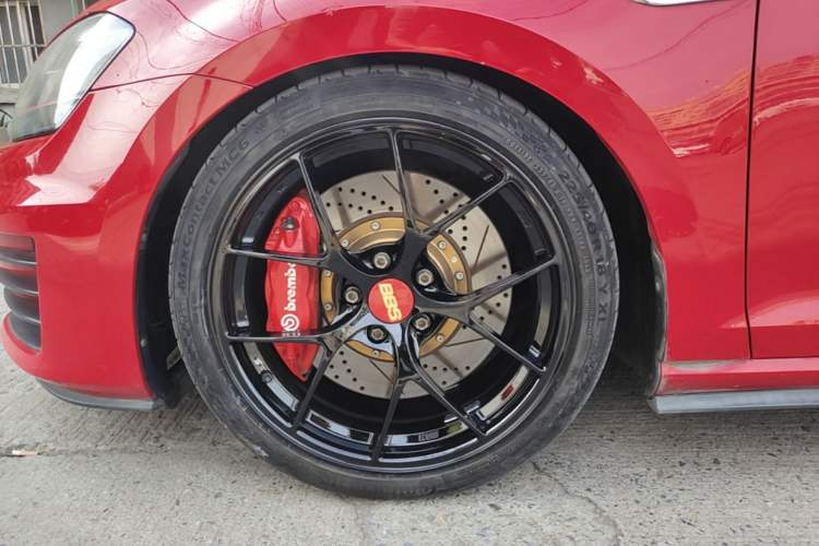 Used Volkswagen Golf GTI 2016 2.0 TSI GTI Left Front Wheel Hub