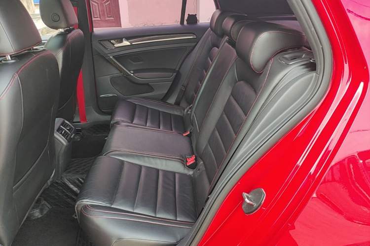 Used Volkswagen Golf GTI 2016 2.0 TSI GTI Left Rear Seat