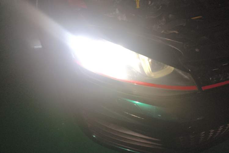 Used Volkswagen Golf GTI 2016 2.0 TSI GTI Right Front Headlight
