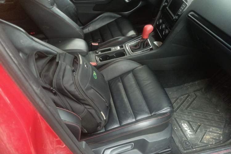 Used Volkswagen Golf GTI 2016 2.0 TSI GTI Right Front Seat
