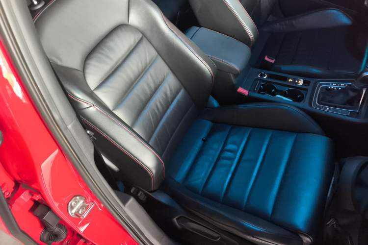 Used Volkswagen Golf GTI 2016 2.0 TSI GTI Right Front Seat