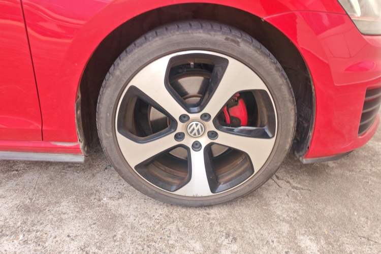 Used Volkswagen Golf GTI 2016 2.0 TSI GTI Right Front Wheel Hub