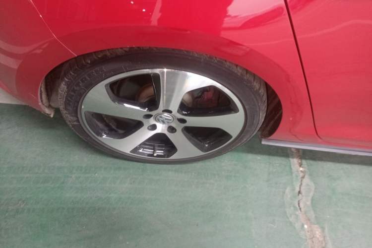 Used Volkswagen Golf GTI 2016 2.0 TSI GTI Right Rear Wheel Hub