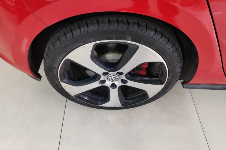 Used Volkswagen Golf GTI 2016 2.0 TSI GTI Right Rear Wheel Hub