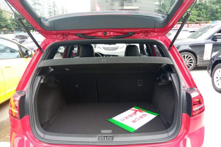 Used Volkswagen Golf GTI 2016 2.0 TSI GTI Trunk