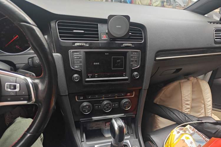 Used Volkswagen Golf GTI 2016 2.0 TSI GTI Audio And AC Panel