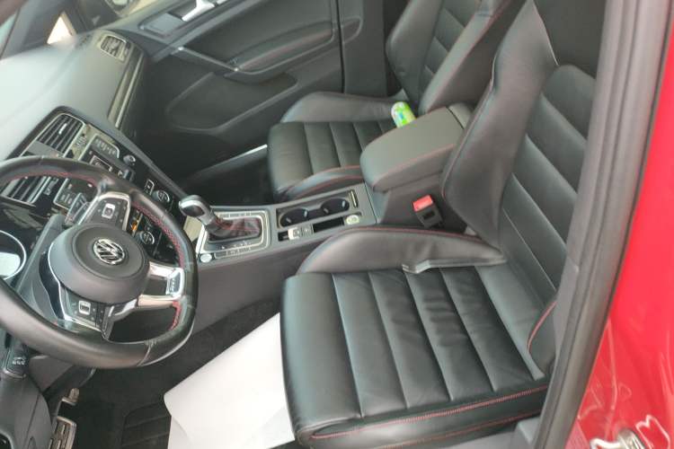 Used Volkswagen Golf GTI 2016 2.0 TSI GTI Left Front Seat