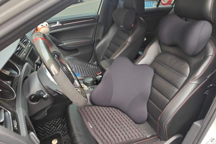 Used Volkswagen Golf GTI 2016 2.0 TSI GTI Left Front Seat