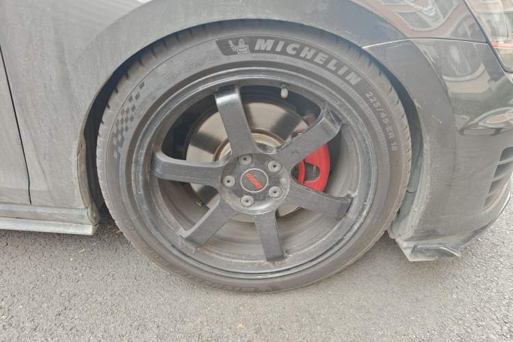 Used Volkswagen Golf GTI 2016 2.0 TSI GTI Right Front Wheel Hub