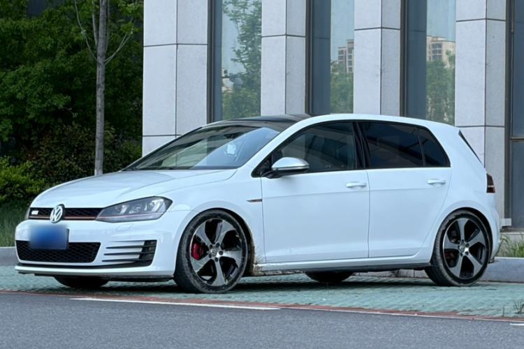 Used Volkswagen Golf GTI 2016 2.0 TSI GTI Guazi used car, China used car export, Used car for sale, Used  cars, Cheapest cars for sale