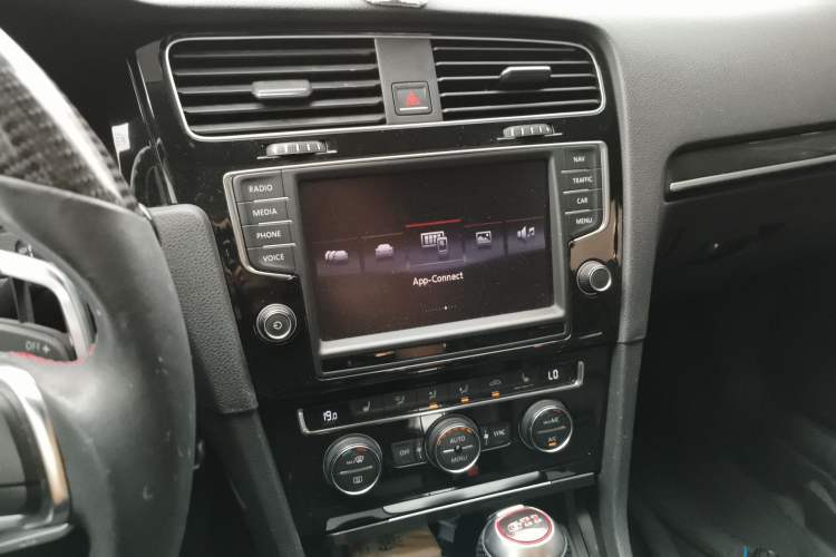 Used Volkswagen Golf GTI 2016 2.0 TSI GTI Audio And AC Panel